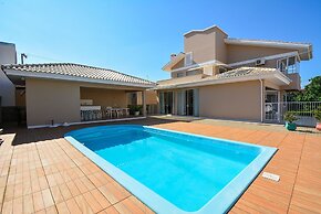 Casa com Piscina Morro das Pedras