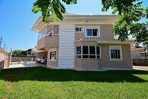 Casa com Piscina Morro das Pedras