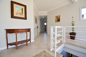 Casa com Piscina Morro das Pedras