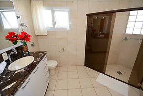 Casa com Piscina Morro das Pedras