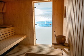 Comfortable Apartment, Sauna and Indoor Pool