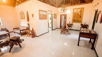 Aurora Stay Near Merapi by Smart Digital