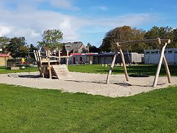 Lovely Chalet With Spacious Garden