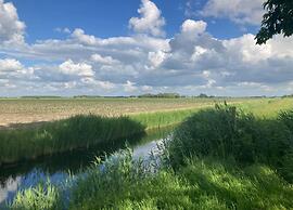 Lovely Chalet With Spacious Garden