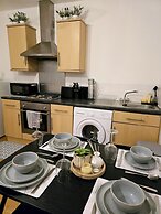 Southampton City View Apartment