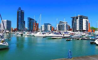 Southampton City View Apartment