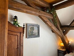 The Oak Lodge