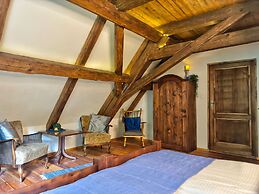 The Oak Lodge