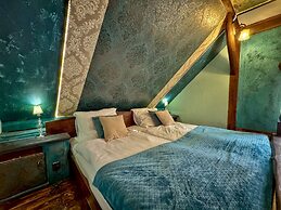 The Oak Lodge