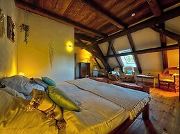 The Oak Lodge