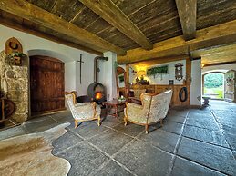 The Oak Lodge