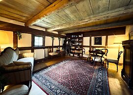 The Oak Lodge