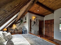 The Oak Lodge