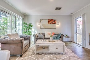 StayAU Gorgeous 5BR BBQ Home Geelong