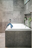 StayAU Gorgeous 5BR BBQ Home Geelong