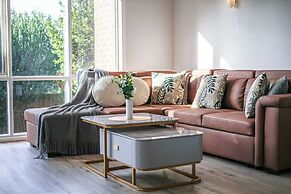 StayAU Gorgeous 5BR BBQ Home Geelong