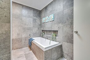 StayAU Gorgeous 5BR BBQ Home Geelong