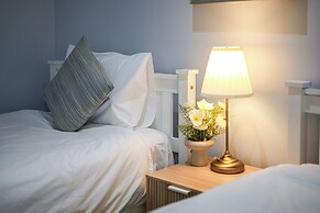 StayAU Gorgeous 5BR BBQ Home Geelong