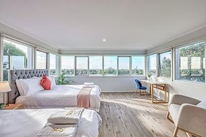 StayAU Gorgeous 5BR BBQ Home Geelong