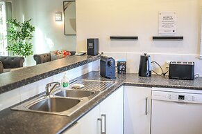 StayAU Gorgeous 5BR BBQ Home Geelong