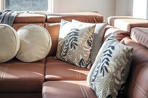 StayAU Gorgeous 5BR BBQ Home Geelong