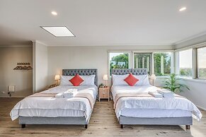 StayAU Gorgeous 5BR BBQ Home Geelong