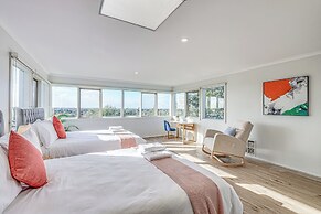 StayAU Gorgeous 5BR BBQ Home Geelong