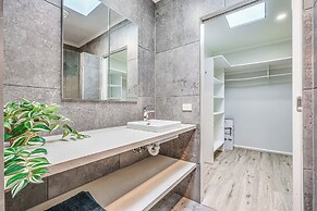 StayAU Gorgeous 5BR BBQ Home Geelong