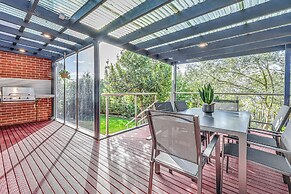 StayAU Gorgeous 5BR BBQ Home Geelong