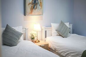 StayAU Gorgeous 5BR BBQ Home Geelong