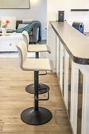 StayAU Gorgeous 5BR BBQ Home Geelong