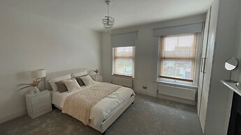 Windsor Blissful Retreat
