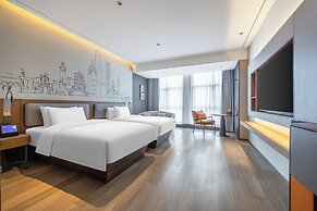 UrCove by HYATT Wuhan Jiefang Riverside