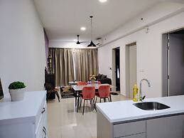 Trion KL Residence by Sleepy Owl Suites