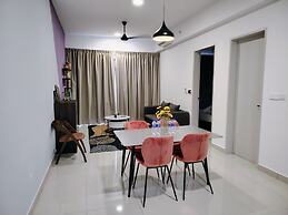 Trion KL Residence by Sleepy Owl Suites