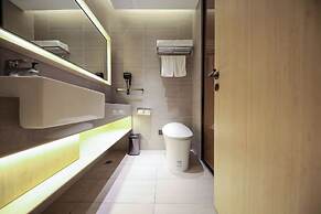 Full Season Hotel