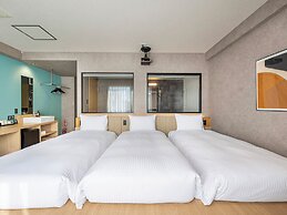 LACER OKINAWA NAHA TOMARIPORT