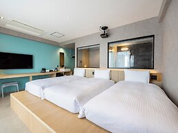 LACER OKINAWA NAHA TOMARIPORT