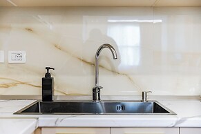 Marina Luxury Apartment