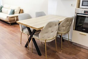 Marina Luxury Apartment