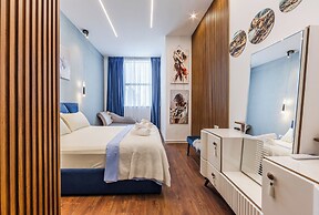 Marina Luxury Apartment