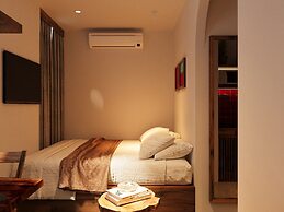 UNIQUE Creative - Grand Residence - Rooftop Pool