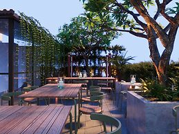 UNIQUE Creative - Grand Residence - Rooftop Pool