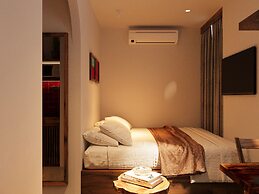 UNIQUE Creative - Grand Residence - Rooftop Pool