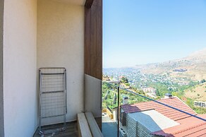Verve 2BR Apt. by The Valley Kfardebian