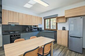 Verve 2BR Apt. by The Valley Kfardebian