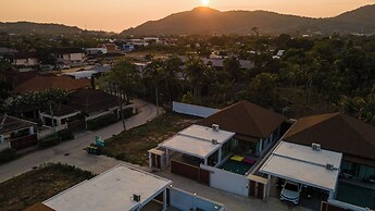 Sienna - 3BR Villa with Pool In Phuket