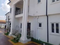 El- Rey Luxury Apartment