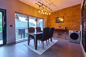 El- Rey Luxury Apartment