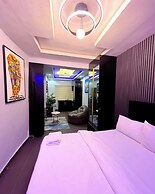 El- Rey Luxury Apartment